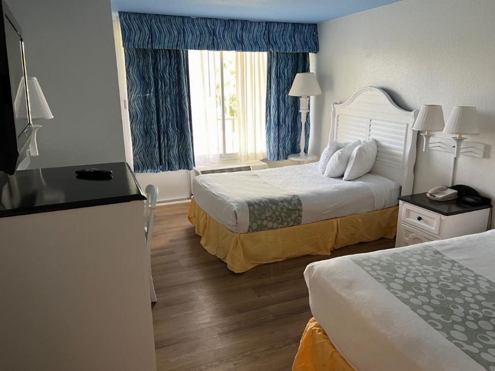 Room image 4