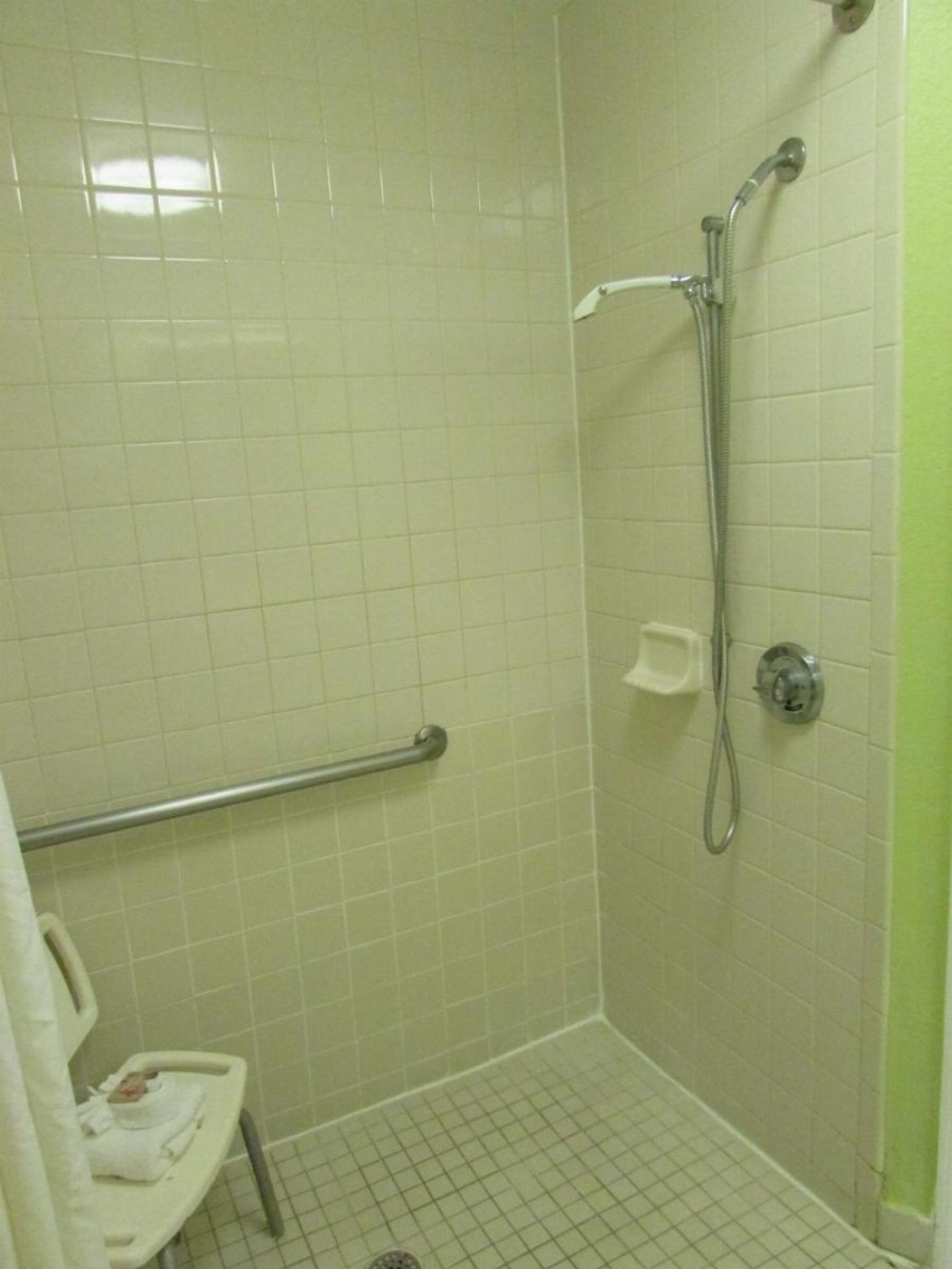 Room image 3